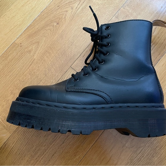 Dr. Martens V Jadon II Mono 8 Eye Boots - Picture 4 of 6